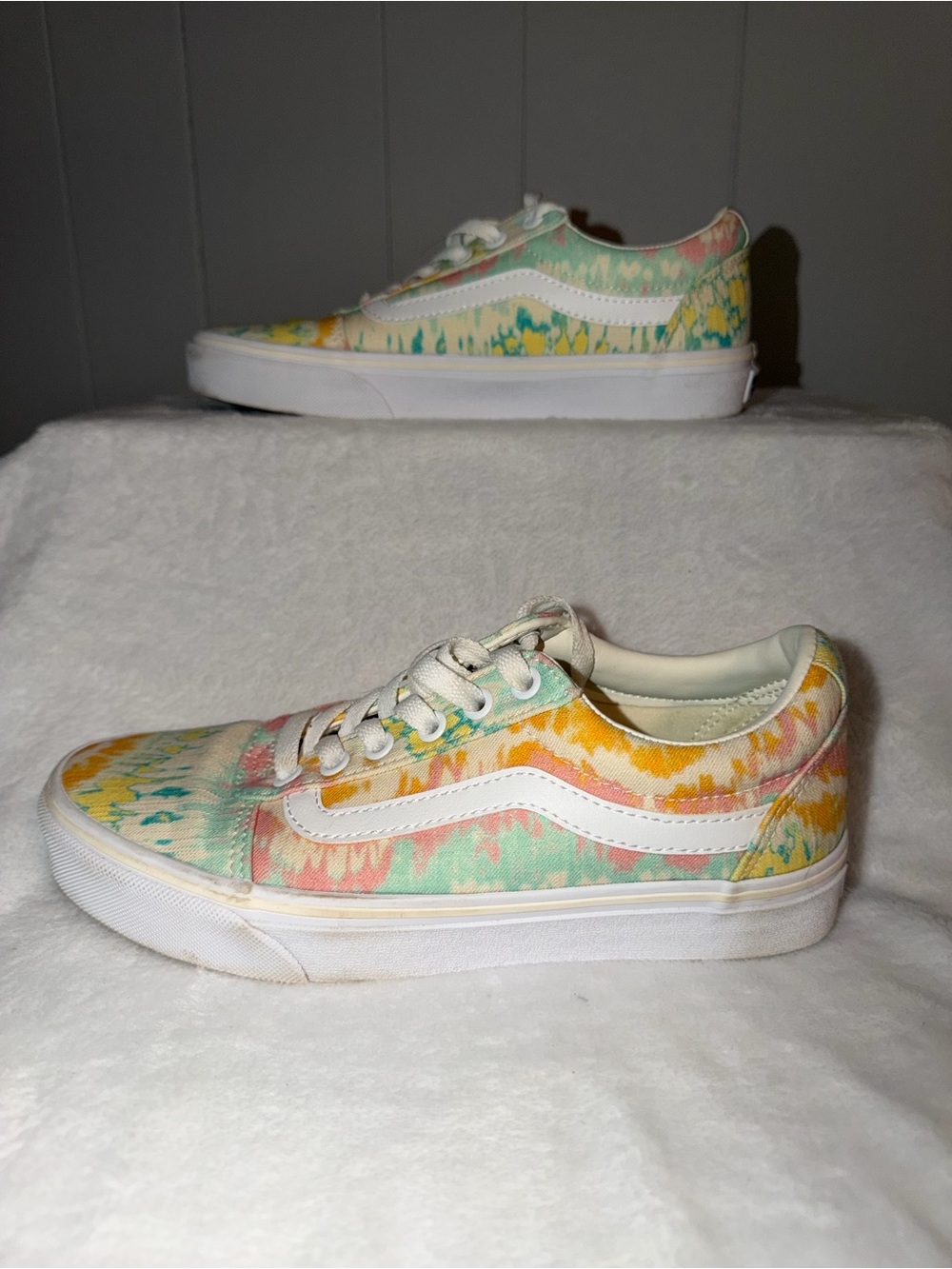 Vans Ward -Psychedelic Tie-Dye-Women’s Size 7